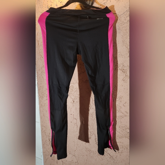 Nike dri-fit leggings - Picture 2 of 3